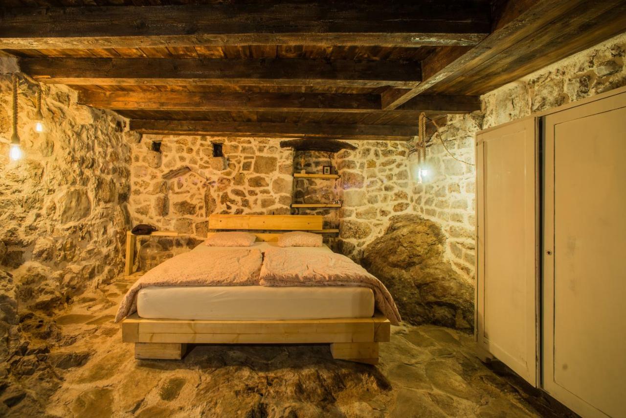 4 Limuna Janjina Kültér fotó